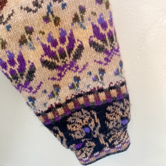 Icelandic Design Wool Lotus Knit Sweater Jacket - Picture 6 of 8